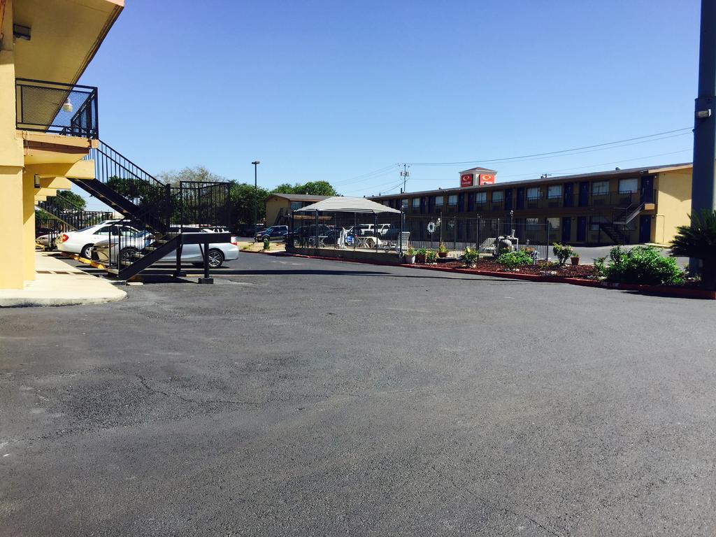 Travelodge By Wyndham New Braunfels Exterior foto